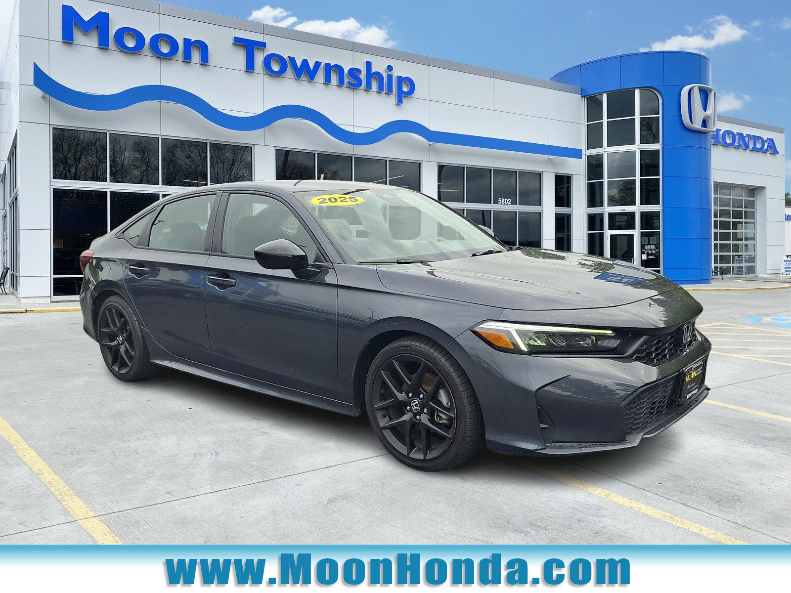Used 2025 Honda Civic Sport image 1