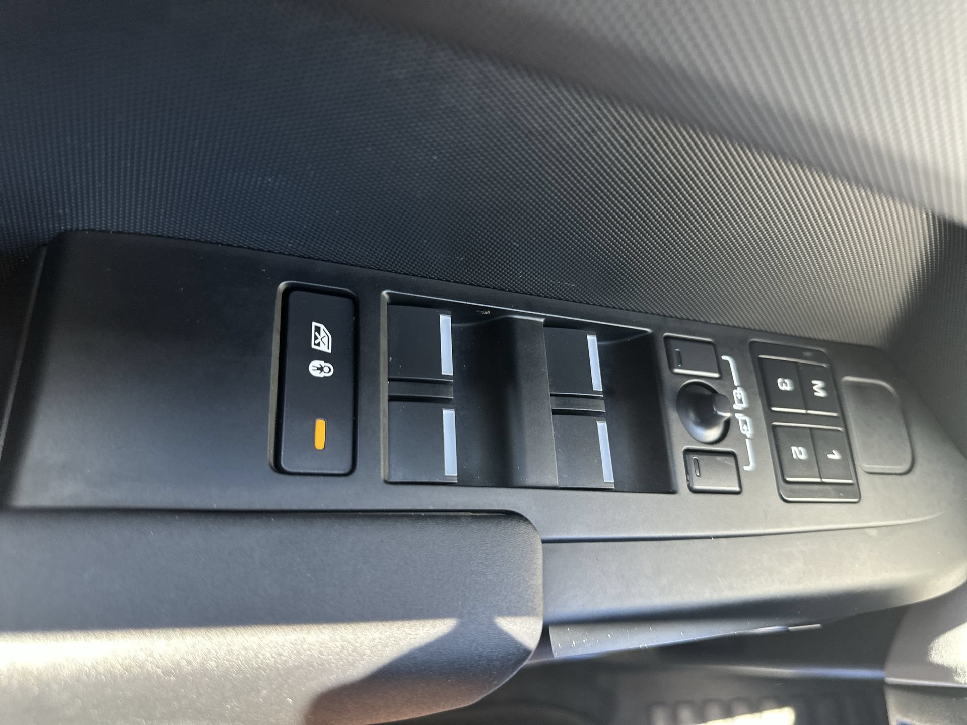 Used 2025 Land Rover Defender 110 S AWD/4WD image 31