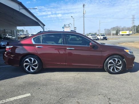 Used 2017 Honda Accord EX-L image 8