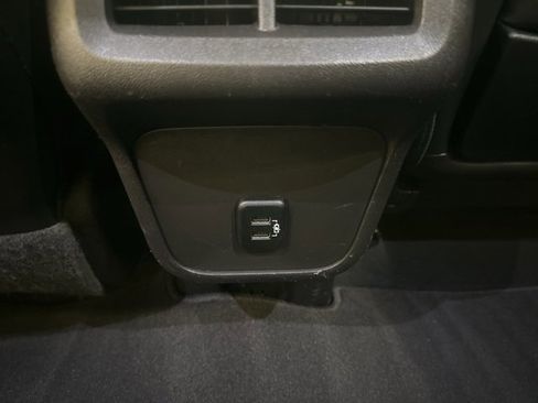 Used 2018 GMC Terrain SLT w/ Preferred Package image 32