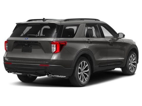 Used 2024 Ford Explorer ST-Line w/ Class IV Trailer Tow Package AWD/4WD image 2