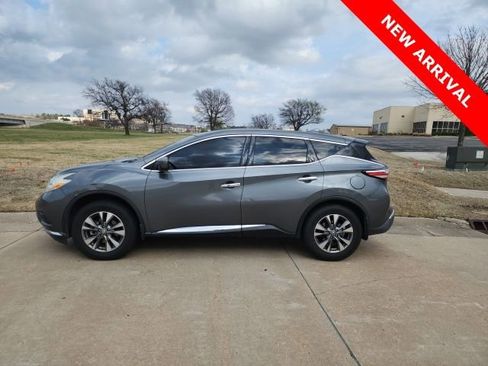 Used 2016 Nissan Murano S image 6