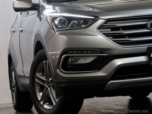 Used 2017 Hyundai Santa Fe Sport image 4