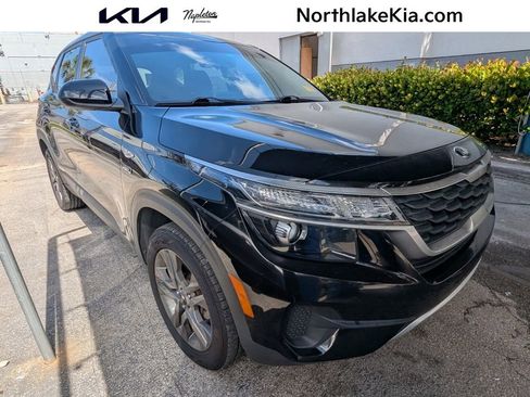 Used 2021 Kia Seltos LX AWD/4WD image 1