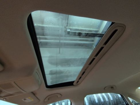 Used 2013 Volkswagen Passat TDI SEL Premium image 27