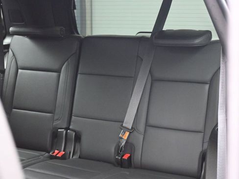 Used 2021 Chevrolet Tahoe Z71 w/ Z71 Off-Road Package image 22