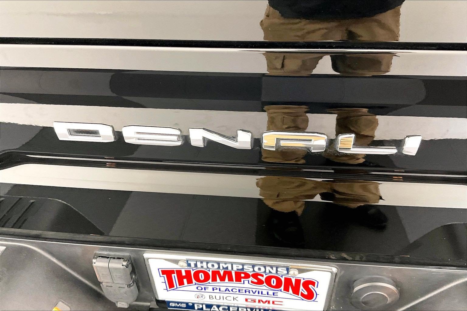 Used 2025 GMC Sierra 1500 Denali AWD/4WD image 7