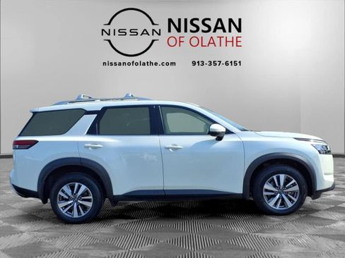 Used 2022 Nissan Pathfinder SL image 30