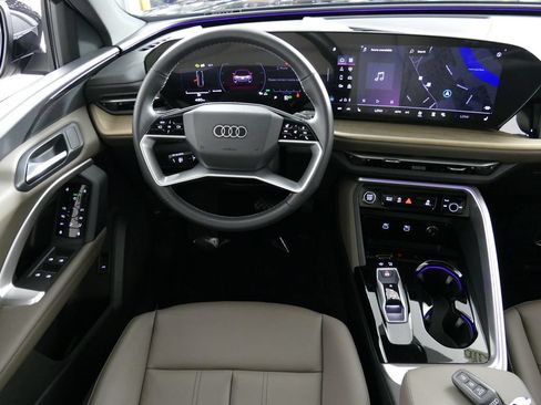 Certified 2025 Audi Q5 Premium w/ Convenience Package AWD/4WD image 25