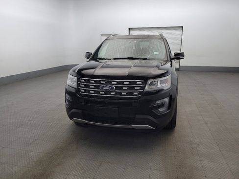 Used 2017 Ford Explorer Limited image 15