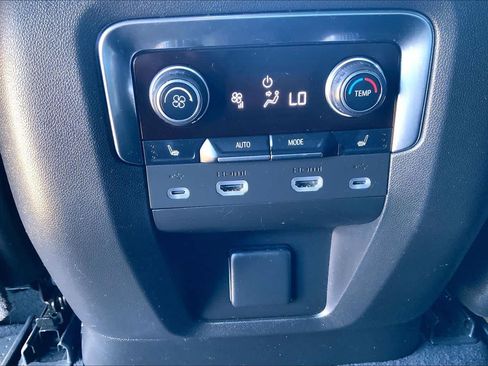 Used 2021 Chevrolet Tahoe Premier w/ Premium Package image 30