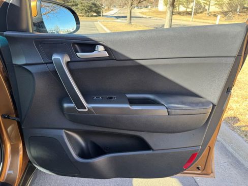 Used 2017 Kia Sportage LX image 17