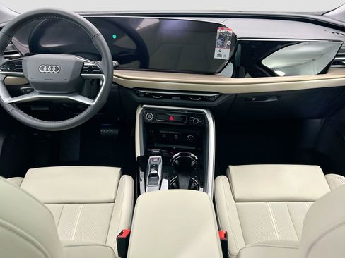 Used 2025 Audi Q5 Premium Plus w/ Premium Plus AWD/4WD image 14
