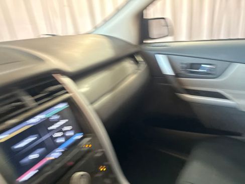 Used 2013 Ford Edge SEL FWD image 19