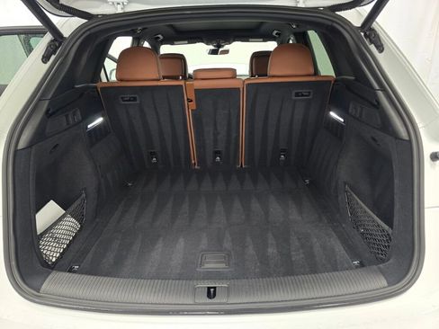 Certified 2025 Audi Q5 2.0T Premium w/ Convenience Plus Package image 11