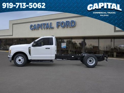 New 2025 Ford F350 XL w/ XL Chrome Package image 3