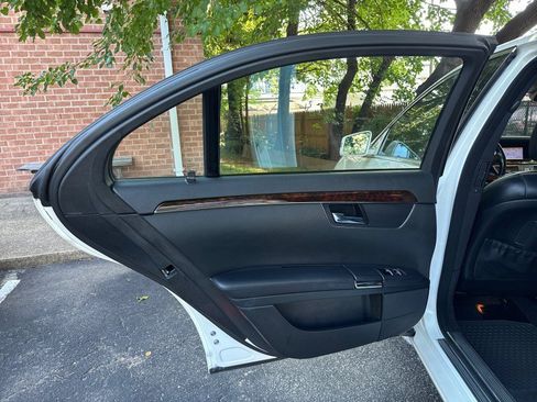 Used 2013 Mercedes-Benz S 550 4MATIC image 14