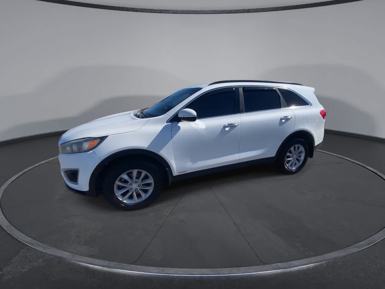 Used 2018 Kia Sorento AWD image 5