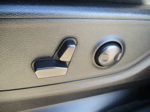 Used 2024 RAM 1500 Big Horn AWD/4WD image 35