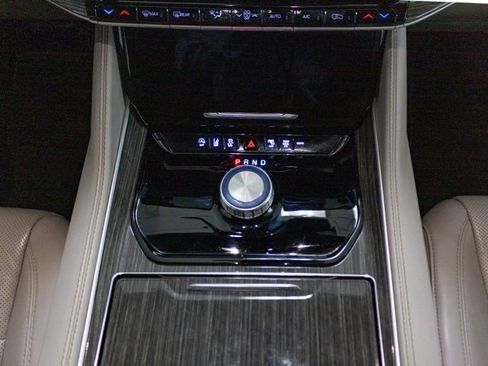 Used 2022 Jeep Wagoneer Series II image 18