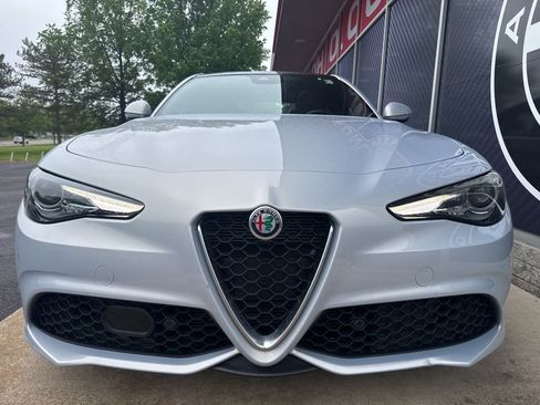 Used 2023 Alfa Romeo Giulia Ti AWD/4WD image 8