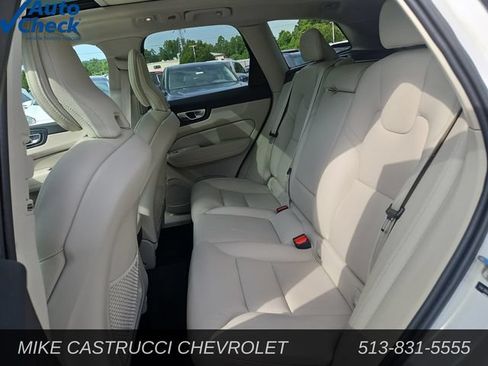 Used 2023 Volvo XC60 B5 Plus AWD/4WD image 27