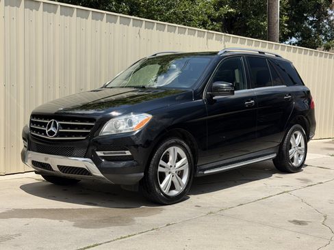 Used 2013 Mercedes-Benz ML 350 BlueTEC 4MATIC image 3