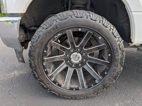Used 2018 Ford F250 XL w/ Power Equipment Group AWD/4WD image 9