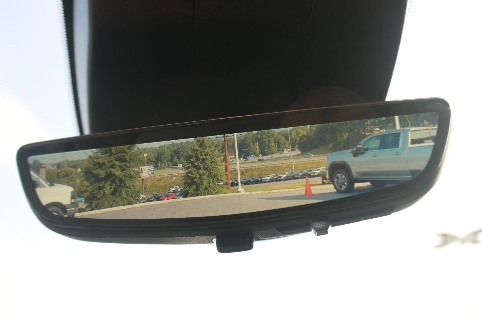 Used 2025 GMC Sierra 2500 Denali w/ Denali Reserve Package AWD/4WD image 30
