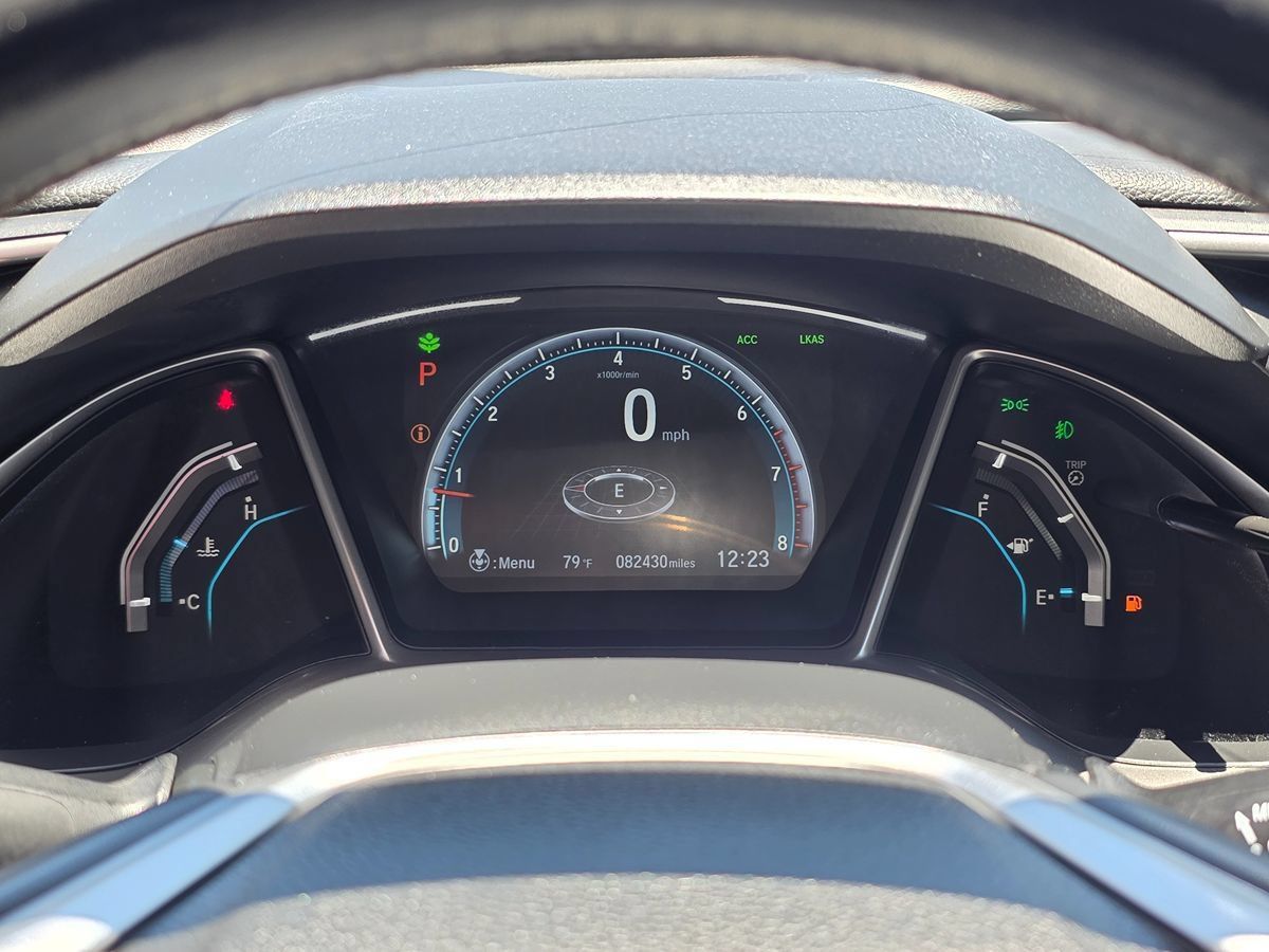 Used 2018 Honda Civic Touring image 29