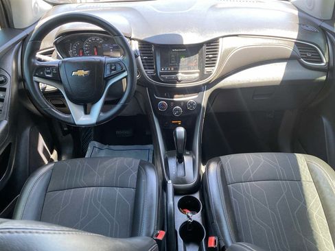 Used 2019 Chevrolet Trax LT w/ Driver Confidence Package FWD image 14