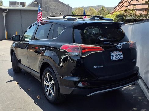 Used 2016 Toyota RAV4 XLE FWD image 5