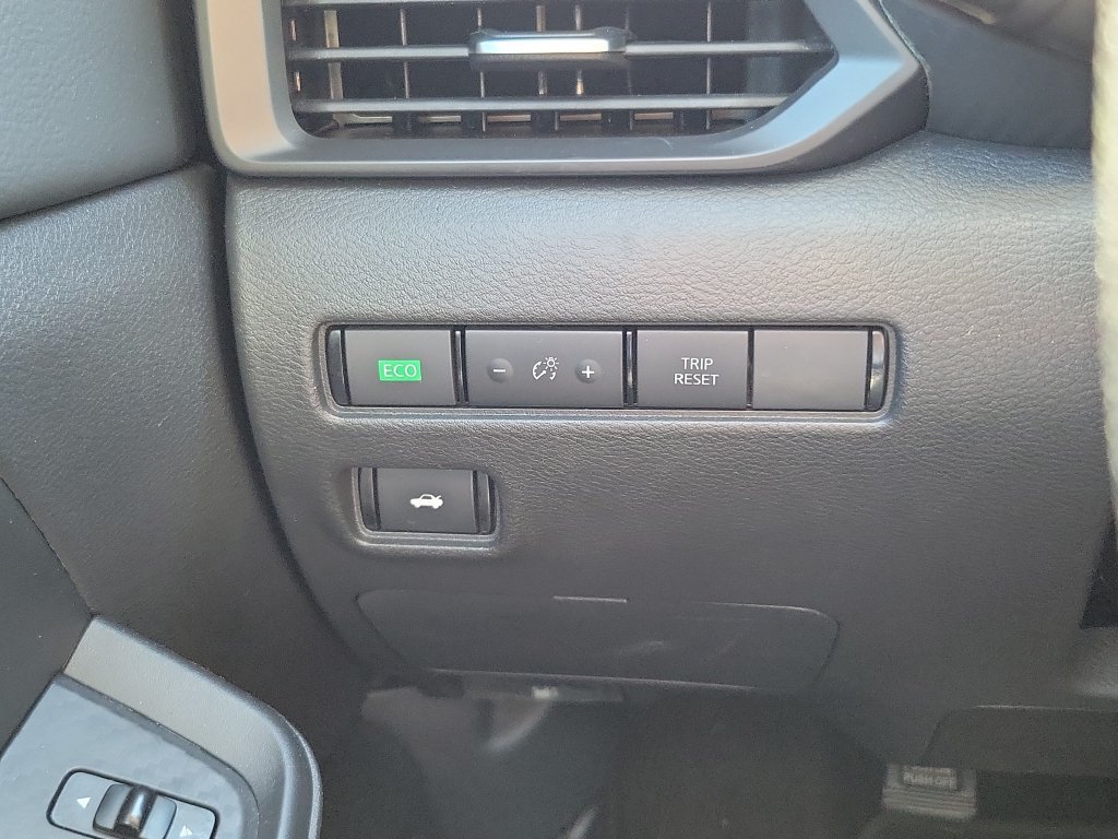 Certified 2025 Nissan Sentra S FWD image 19