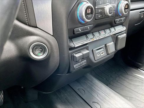 Used 2020 GMC Sierra 1500 SLE w/ SLE Value Package image 24
