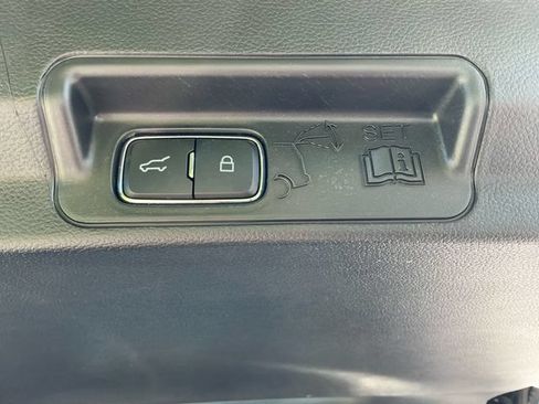 Used 2025 Ford Explorer ST-Line AWD/4WD image 25