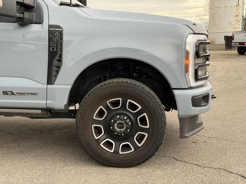 Used 2025 Ford F350 Platinum image 4