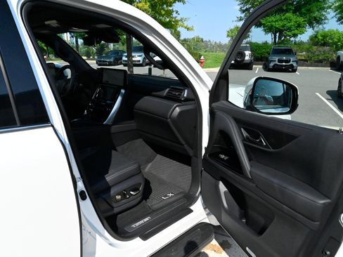 Used 2025 Lexus LX 600 4WD w/ Accessory Package (2T) image 57