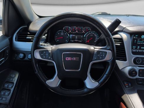Used 2020 GMC Yukon XL SLT w/ Premium Edition AWD/4WD image 11