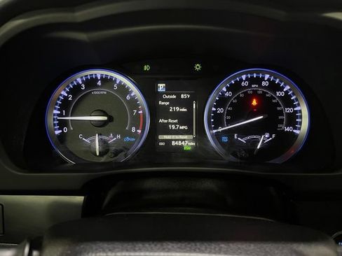 Certified 2019 Toyota Highlander XLE AWD/4WD image 19
