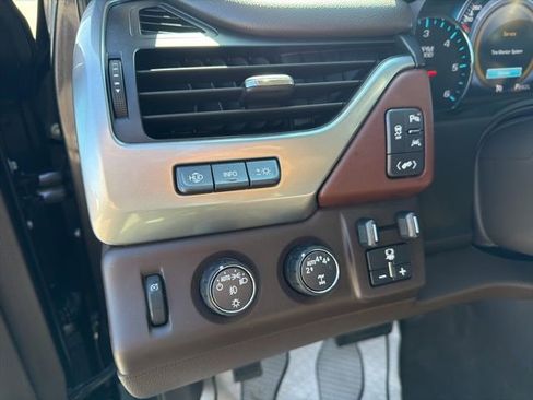 Used 2018 Chevrolet Tahoe Premier AWD/4WD image 27