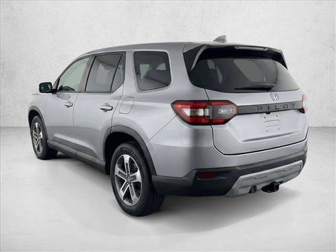Used 2023 Honda Pilot EX-L image 5