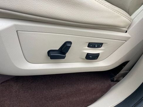 Used 2015 RAM 1500 Laramie w/ Convenience Group image 14