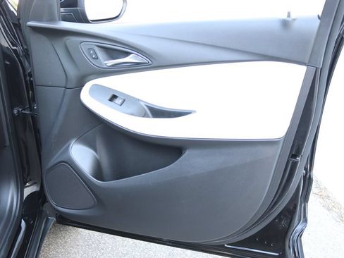Used 2024 Buick Encore GX Preferred w/ Comfort Package FWD image 13