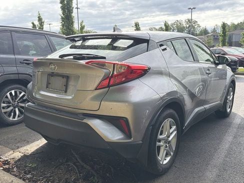 Used 2020 Toyota C-HR LE image 4