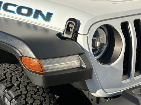 Used 2022 Jeep Wrangler Unlimited Rubicon 4xe image 10