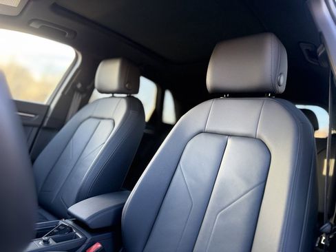 Certified 2025 Audi Q3 2.0T Premium w/ Convenience Package image 16