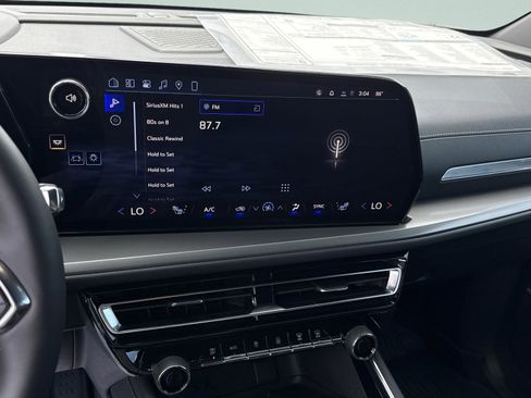 New 2026 Chevrolet Traverse LT w/ Enhanced Driving Package FWD image 24