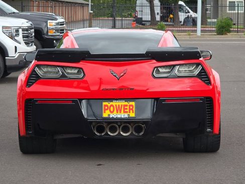 Used 2015 Chevrolet Corvette Z06 w/ 3LZ Preferred Equipment Group RWD image 5