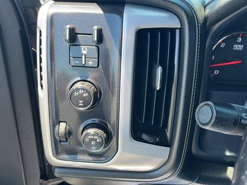 Used 2015 GMC Sierra 2500 SLE w/ SLE Preferred Package AWD/4WD image 13