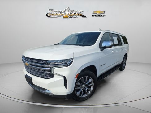 Used 2023 Chevrolet Suburban Premier AWD/4WD image 4